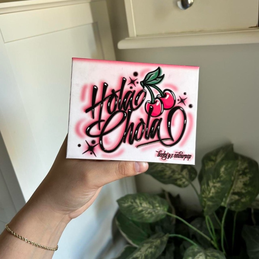 Hola chola airbrush y2k design eyeshadow palette 🍒
